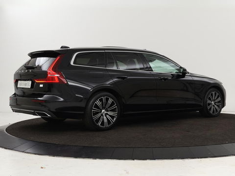 Volvo V60 2.0 T8 Recharge AWD Inscription | Panoramadak | Leder | Stoel & stuurverwarming | Camera | Adaptive cruise | Carplay | Navigatie