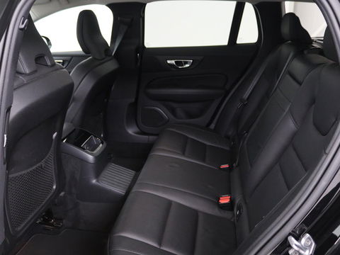 Volvo V60 2.0 T8 Recharge AWD Inscription | Panoramadak | Leder | Stoel & stuurverwarming | Camera | Adaptive cruise | Carplay | Navigatie