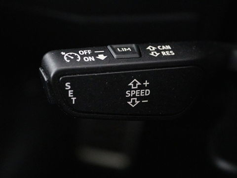 Audi A3 30 TFSI S edition | Carplay | Full LED | Virtual Cockpit | Sportstoelen | Half leder | Getint glas | Climate control | Cruise control