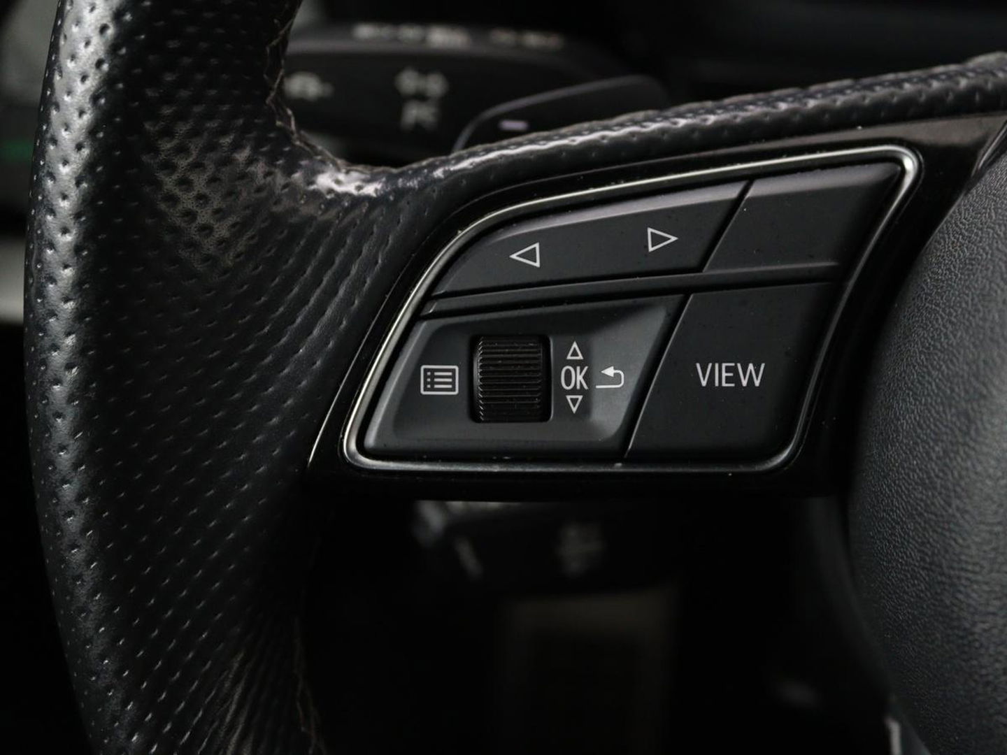 Audi A3 30 TFSI S edition | Carplay | Full LED | Virtual Cockpit | Sportstoelen | Half leder | Getint glas | Climate control | Cruise control