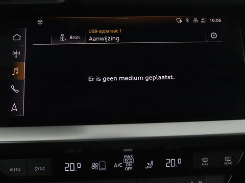 Audi A3 30 TFSI S edition | Carplay | Full LED | Virtual Cockpit | Sportstoelen | Half leder | Getint glas | Climate control | Cruise control