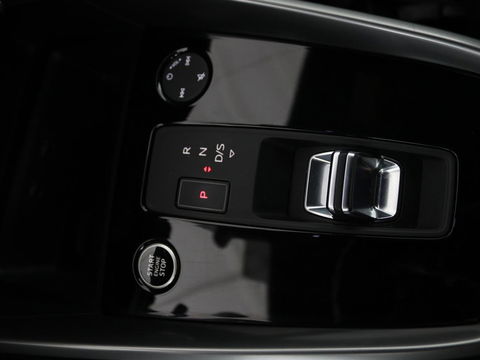 Audi A3 30 TFSI S edition | Carplay | Full LED | Virtual Cockpit | Sportstoelen | Half leder | Getint glas | Climate control | Cruise control