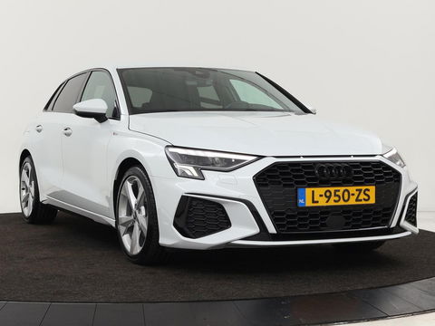 Audi A3 30 TFSI S edition | Carplay | Full LED | Virtual Cockpit | Sportstoelen | Half leder | Getint glas | Climate control | Cruise control