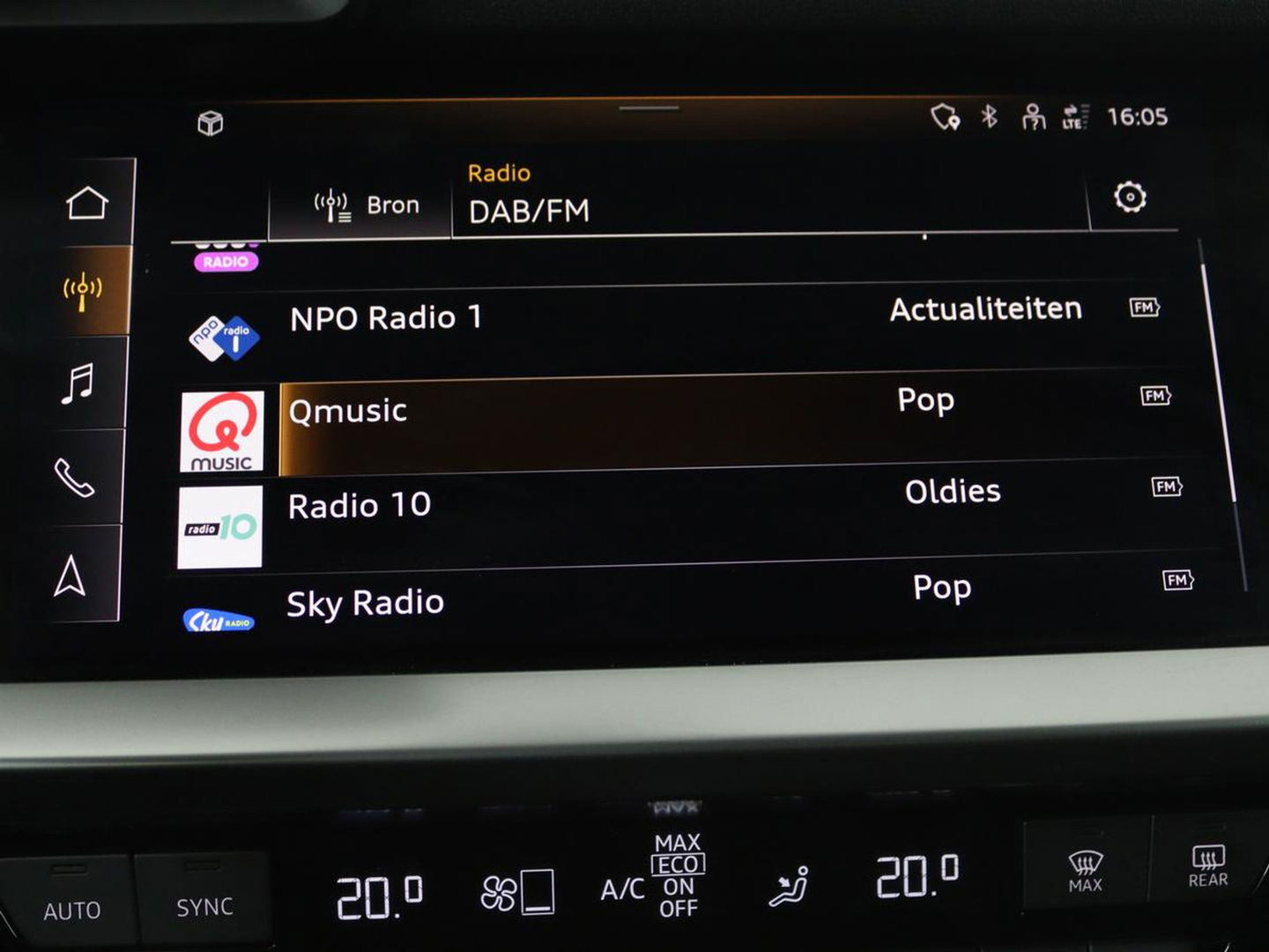 Audi A3 30 TFSI S edition | Carplay | Full LED | Virtual Cockpit | Sportstoelen | Half leder | Getint glas | Climate control | Cruise control