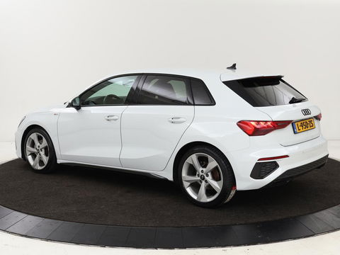 Audi A3 30 TFSI S edition | Carplay | Full LED | Virtual Cockpit | Sportstoelen | Half leder | Getint glas | Climate control | Cruise control