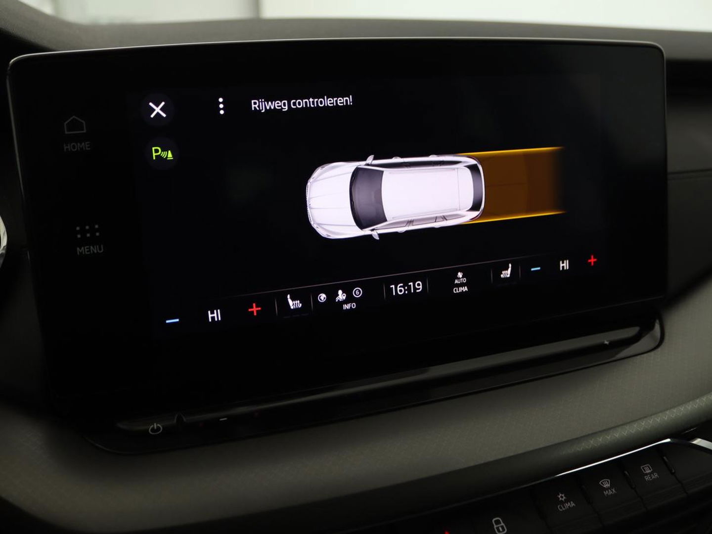 Škoda Octavia 1.0 e-TSI Business Edition | Trekhaak | Stoelverwarming | Carplay | Keyless | Navigatie | Full LED | Parkeerhulp | Climate control