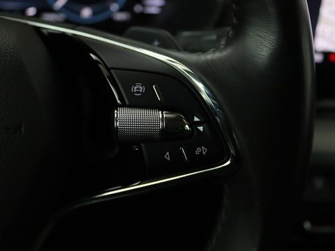 Škoda Octavia 1.0 e-TSI Business Edition | Trekhaak | Stoelverwarming | Carplay | Keyless | Navigatie | Full LED | Parkeerhulp | Climate control