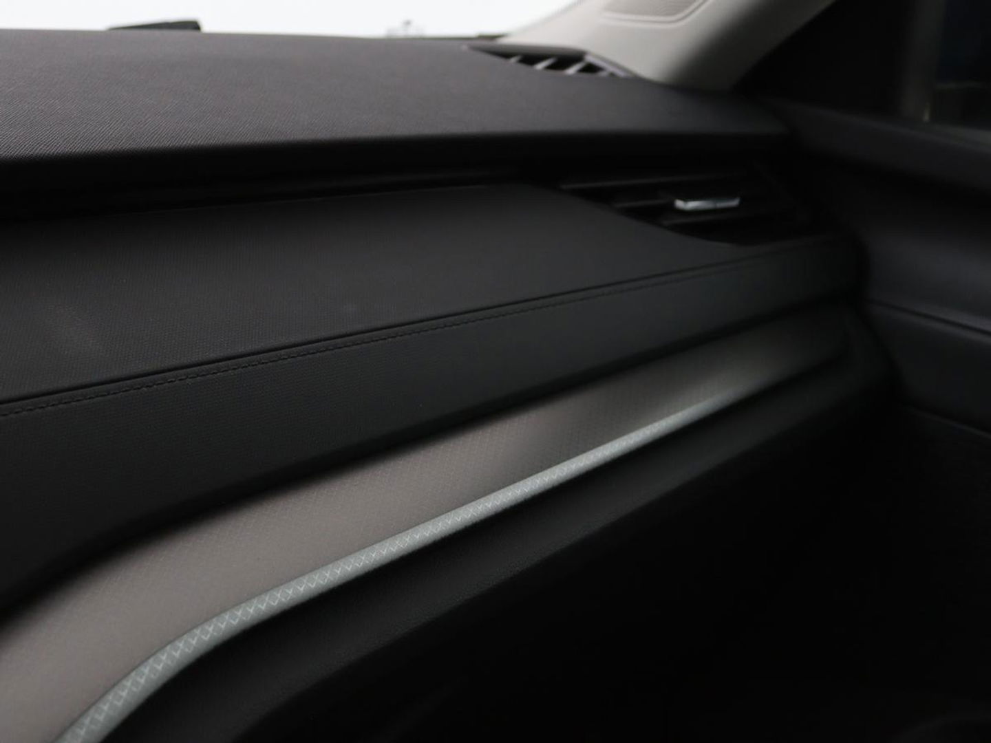 Škoda Octavia 1.0 e-TSI Business Edition | Trekhaak | Stoelverwarming | Carplay | Keyless | Navigatie | Full LED | Parkeerhulp | Climate control