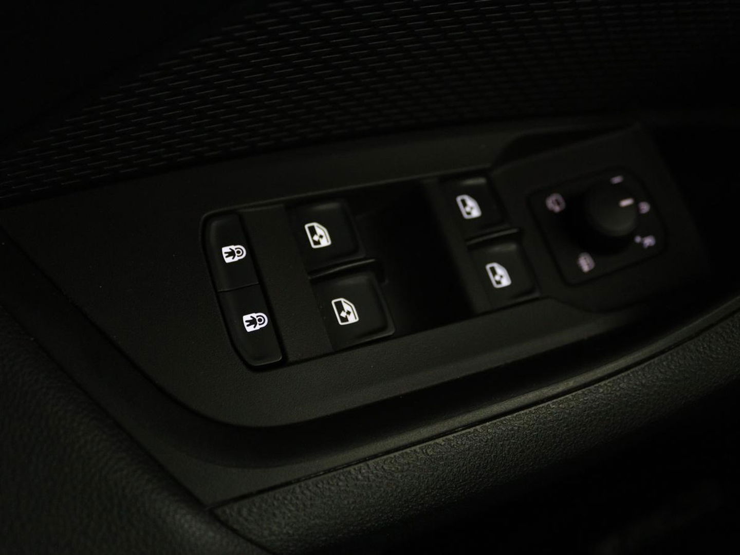 Škoda Octavia 1.0 e-TSI Business Edition | Trekhaak | Stoelverwarming | Carplay | Keyless | Navigatie | Full LED | Parkeerhulp | Climate control