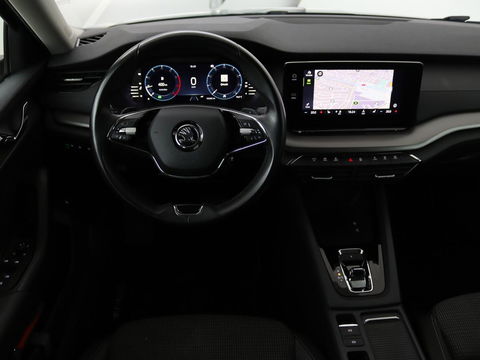 Škoda Octavia 1.0 e-TSI Business Edition | Trekhaak | Stoelverwarming | Carplay | Keyless | Navigatie | Full LED | Parkeerhulp | Climate control