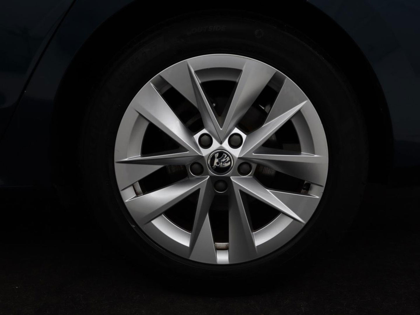 Škoda Octavia 1.0 e-TSI Business Edition | Trekhaak | Stoelverwarming | Carplay | Keyless | Navigatie | Full LED | Parkeerhulp | Climate control