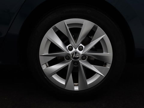 Škoda Octavia 1.0 e-TSI Business Edition | Trekhaak | Stoelverwarming | Carplay | Keyless | Navigatie | Full LED | Parkeerhulp | Climate control