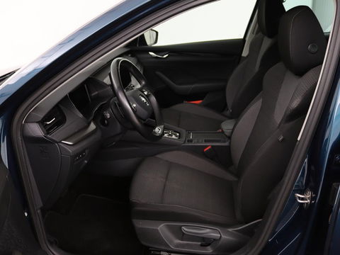 Škoda Octavia 1.0 e-TSI Business Edition | Trekhaak | Stoelverwarming | Carplay | Keyless | Navigatie | Full LED | Parkeerhulp | Climate control