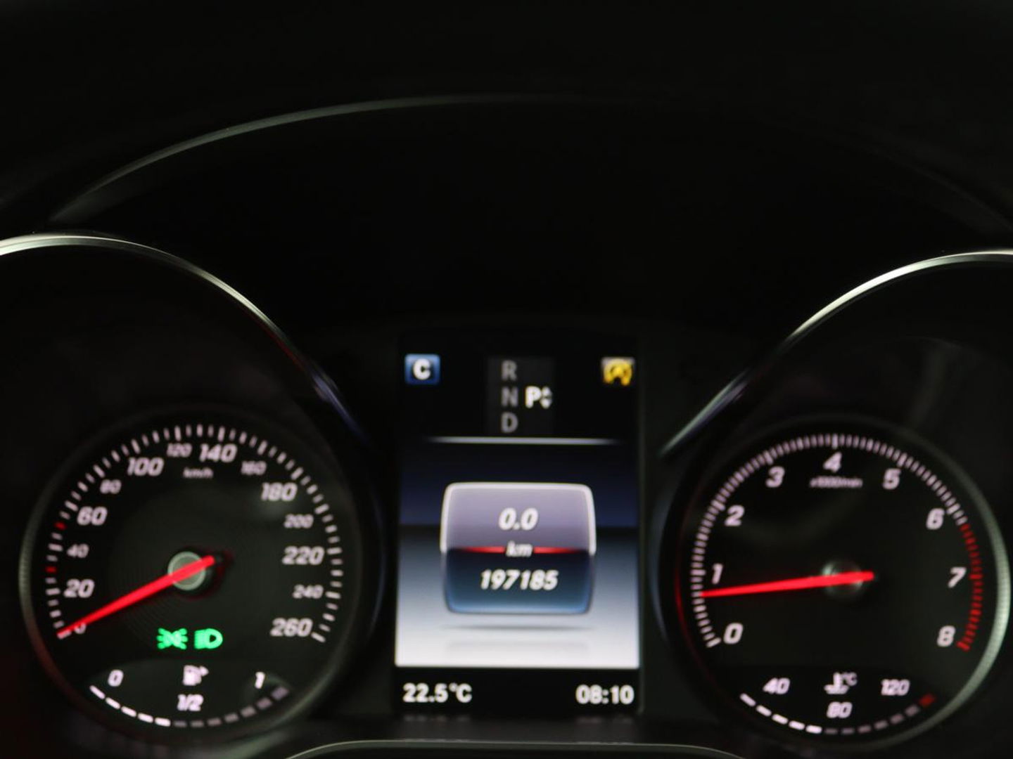 Mercedes-Benz C-Klasse 250 Avantgarde | Luchtvering | 360 camera | Trekhaak | Full LED | Navigatie | Half leder | Climate control | Park Assist | Cruise control