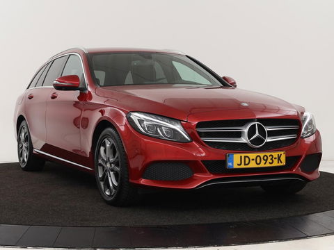 Mercedes-Benz C-Klasse 250 Avantgarde | Luchtvering | 360 camera | Trekhaak | Full LED | Navigatie | Half leder | Climate control | Park Assist | Cruise control