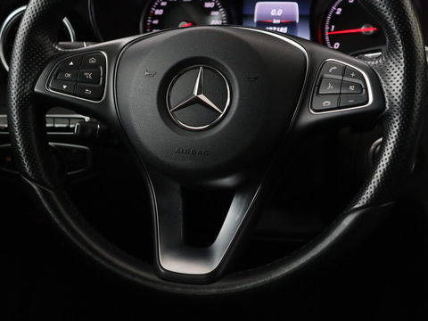 Mercedes-Benz C-Klasse 250 Avantgarde | Luchtvering | 360 camera | Trekhaak | Full LED | Navigatie | Half leder | Climate control | Park Assist | Cruise control