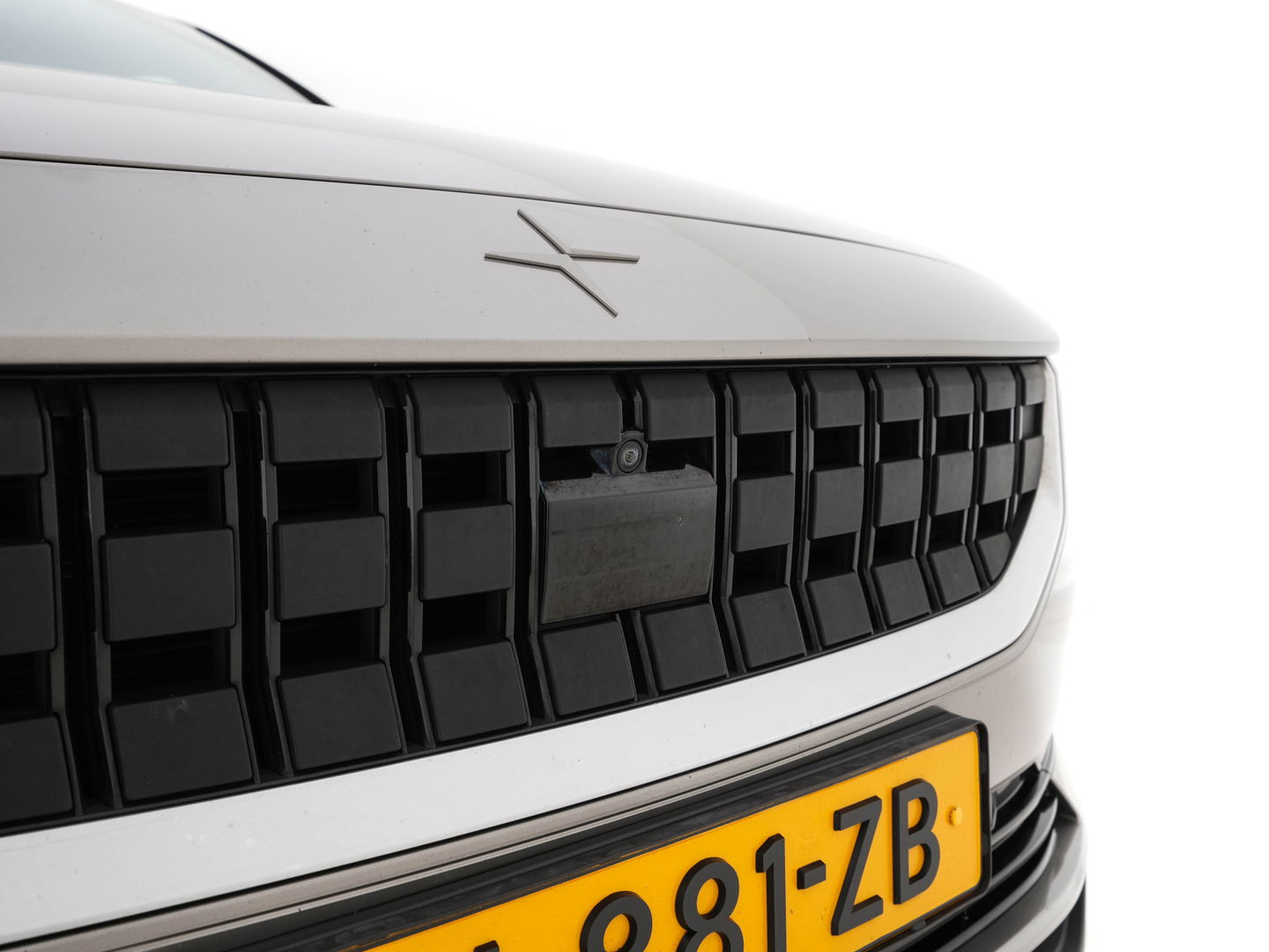 Polestar 2 Long Range Dual Motor Launch Edition 78kWh AWD [ 3-Fase ] (INCL-BTW) *PANO | NAVI-FULLMAP | HARMAN/KARDON-AUDIO | FULL-LED | KEYLESS | TOPVIEW | LANE-ASSIST | DIGI-COCKPIT | DAB+ | SPORT-SEATS | CARPLAY | TOWBAR | BLINDSPOT | 20''ALU*