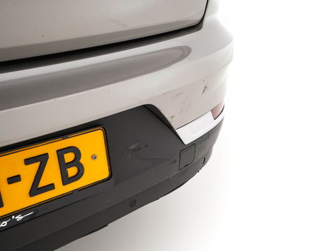 Polestar 2 Long Range Dual Motor Launch Edition 78kWh AWD [ 3-Fase ] (INCL-BTW) *PANO | NAVI-FULLMAP | HARMAN/KARDON-AUDIO | FULL-LED | KEYLESS | TOPVIEW | LANE-ASSIST | DIGI-COCKPIT | DAB+ | SPORT-SEATS | CARPLAY | TOWBAR | BLINDSPOT | 20''ALU*