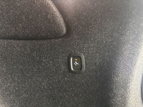 Volvo XC40 Recharge Core [ 3-Fase ] (INCL-BTW) Aut. *FULL-LED | NAVI-FULLMAP | CAMERA | KEYLESS | HEATED-SPORTSEATS | CARPLAY | DIGI-COCKPIT |  CCS-FASTLOADER | ECC | PDC | CRUISE | TOWBAR | SENSUS-CONNECT | 19''ALU*