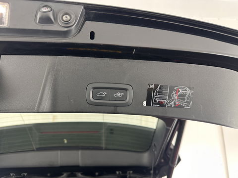 Volvo XC40 Recharge Core [ 3-Fase ] (INCL-BTW) Aut. *FULL-LED | NAVI-FULLMAP | CAMERA | KEYLESS | HEATED-SPORTSEATS | CARPLAY | DIGI-COCKPIT |  CCS-FASTLOADER | ECC | PDC | CRUISE | TOWBAR | SENSUS-CONNECT | 19''ALU*