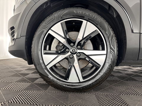 Volvo XC40 Recharge Core [ 3-Fase ] (INCL-BTW) Aut. *FULL-LED | NAVI-FULLMAP | CAMERA | KEYLESS | HEATED-SPORTSEATS | CARPLAY | DIGI-COCKPIT |  CCS-FASTLOADER | ECC | PDC | CRUISE | TOWBAR | SENSUS-CONNECT | 19''ALU*