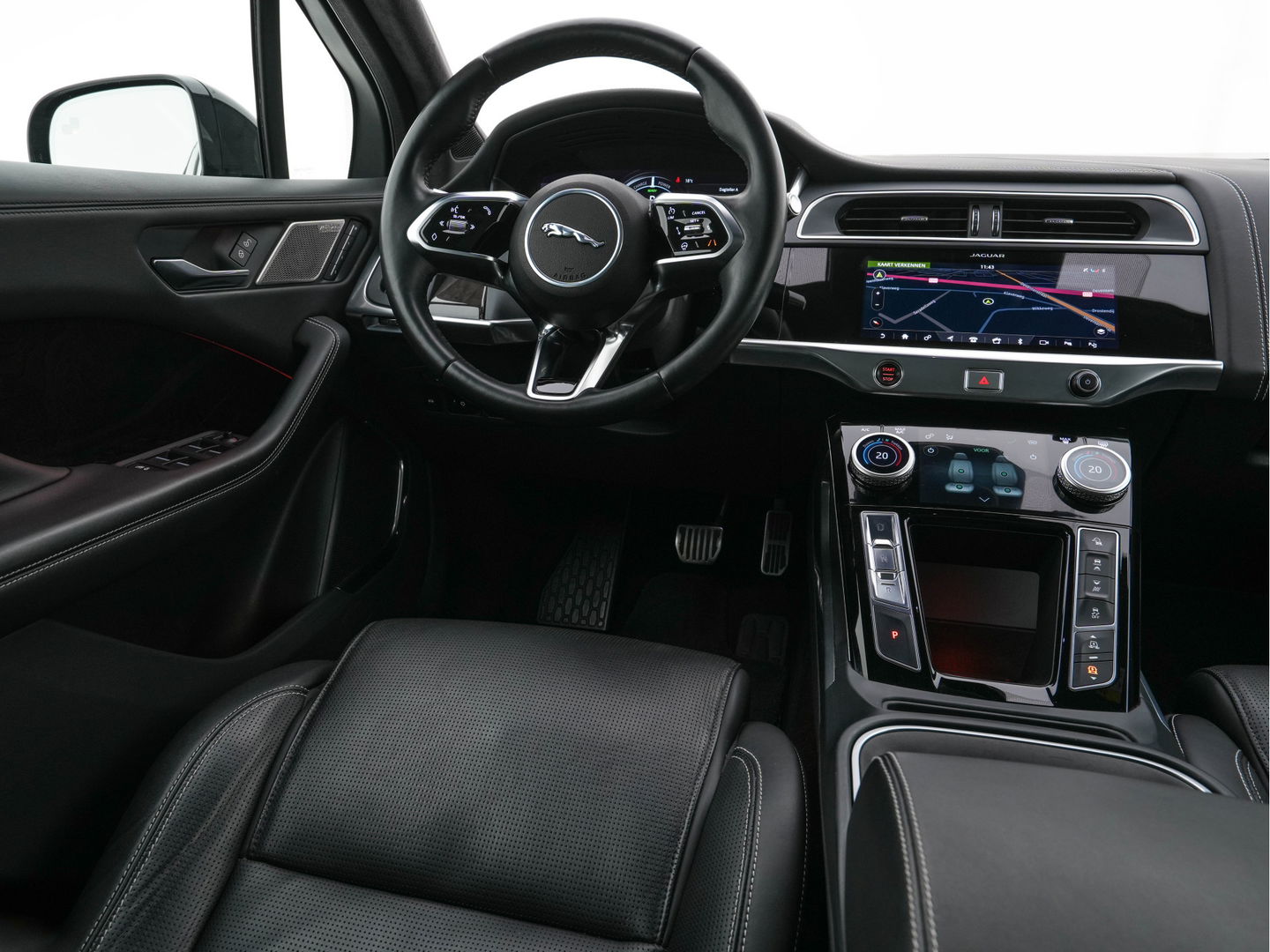 Jaguar I-PACE EV400 HSE First Edition 90 kWh AWD *PANO | LUXURY-LEATHER | MATRIX-LED | MERIDIAN-SURROUND | TOP-VIEW | BLINDSPOT | MEMORY-PACK | DIGI-COCKPIT | KEYLESS | HEAD-UP | NAVI-FULLMAP | HEATED-SPORTSEATS | DAB+ | AMBIENT-LIGHT | ...