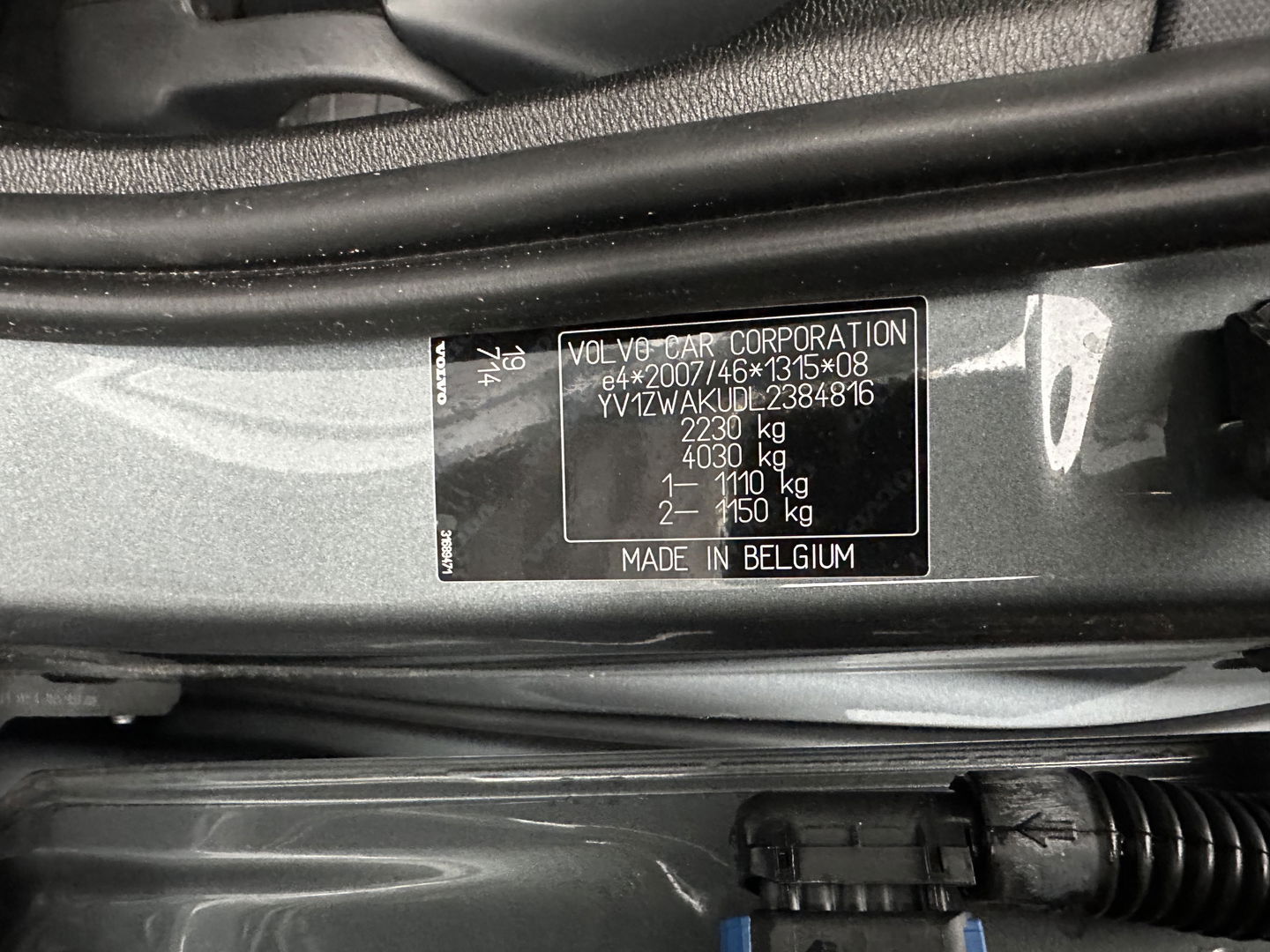 Volvo V60 2.0 T4 Aut. *FULL-LED | DIGI-COCKPIT | NAVI-FULLMAP | ECC | CRUISE | COMFORT-SEATS | LANE-ASSIST | CARPLAY | 18"ALU*