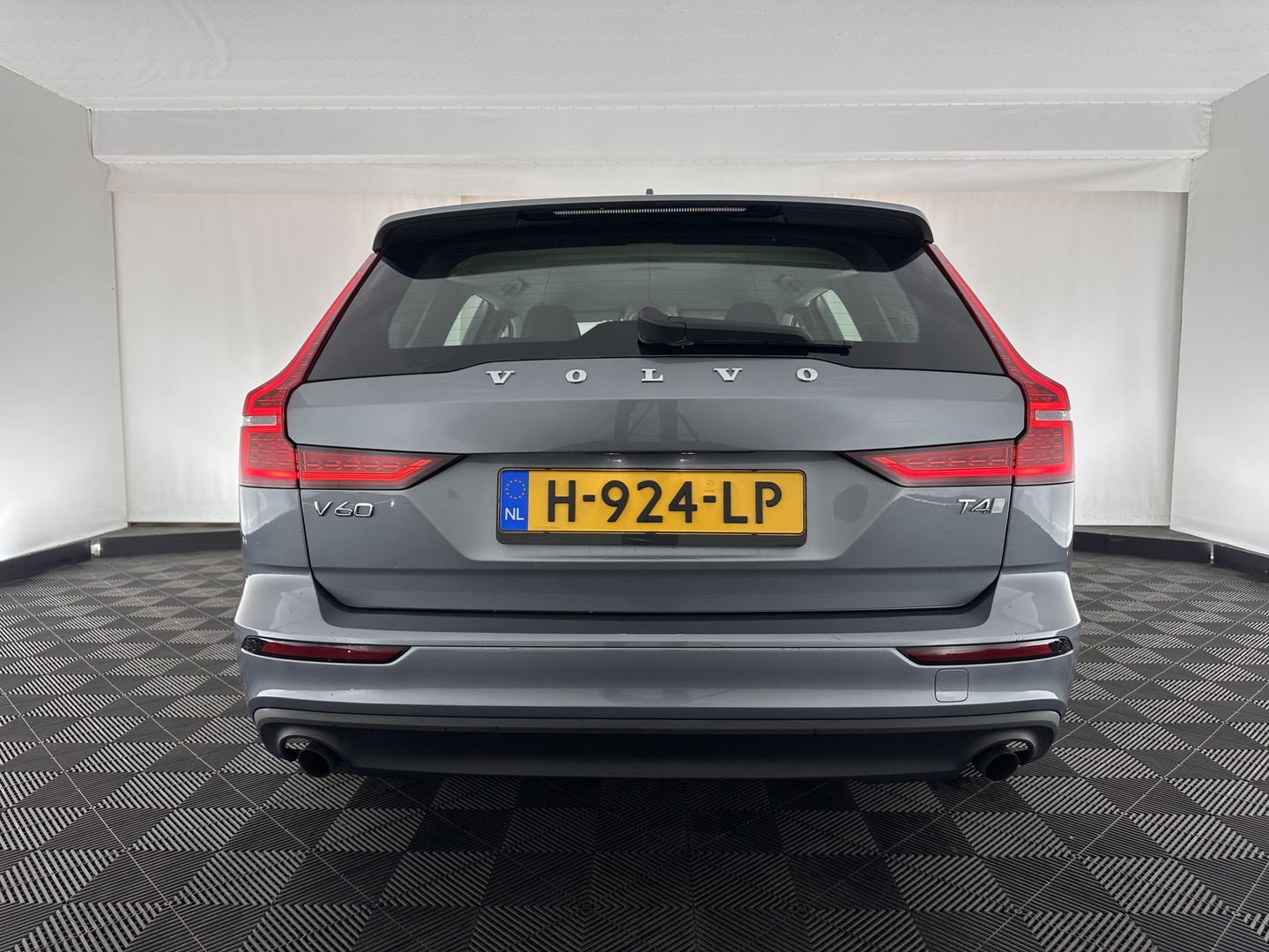 Volvo V60 2.0 T4 Aut. *FULL-LED | DIGI-COCKPIT | NAVI-FULLMAP | ECC | CRUISE | COMFORT-SEATS | LANE-ASSIST | CARPLAY | 18"ALU*