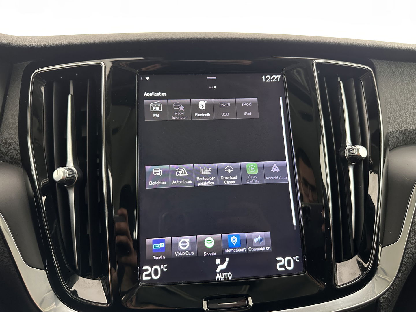 Volvo V60 2.0 T4 Aut. *FULL-LED | DIGI-COCKPIT | NAVI-FULLMAP | ECC | CRUISE | COMFORT-SEATS | LANE-ASSIST | CARPLAY | 18"ALU*