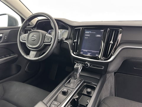 Volvo V60 2.0 T4 Aut. *FULL-LED | DIGI-COCKPIT | NAVI-FULLMAP | ECC | CRUISE | COMFORT-SEATS | LANE-ASSIST | CARPLAY | 18"ALU*