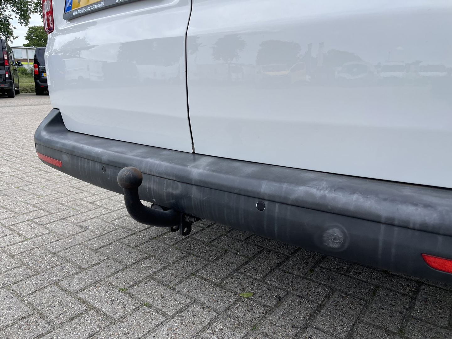 Volkswagen Transporter 2.0 TDI 102pk L1H1 Comfortline / bpm vrij / euro 6 diesel / prijs rijklaar € 16.950 ex btw / lease vanaf € 285 / Bott ingerichte laadruimte / airco / cruise / trekhaak 2200 kg !