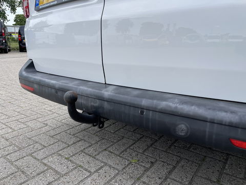 Volkswagen Transporter 2.0 TDI 102pk L1H1 Comfortline / bpm vrij / euro 6 diesel / prijs rijklaar € 16.950 ex btw / lease vanaf € 285 / Bott ingerichte laadruimte / airco / cruise / trekhaak 2200 kg !