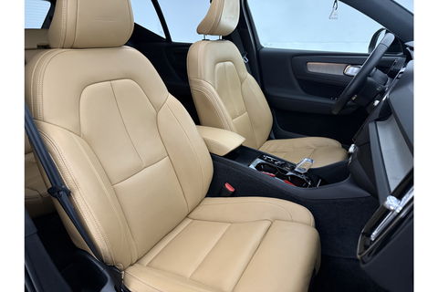 Volvo XC40 1.5 T5 Twin Engine Inscription | INCL Fietsendrager! | H/K Pano LED Carplay Trekhaak Virtual Memory Camera Clima Cruise Leder Navi PDC 20''LMV