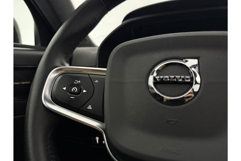 Volvo XC40 1.5 T5 Twin Engine Inscription | INCL Fietsendrager! | H/K Pano LED Carplay Trekhaak Virtual Memory Camera Clima Cruise Leder Navi PDC 20''LMV