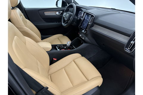Volvo XC40 1.5 T5 Twin Engine Inscription | INCL Fietsendrager! | H/K Pano LED Carplay Trekhaak Virtual Memory Camera Clima Cruise Leder Navi PDC 20''LMV
