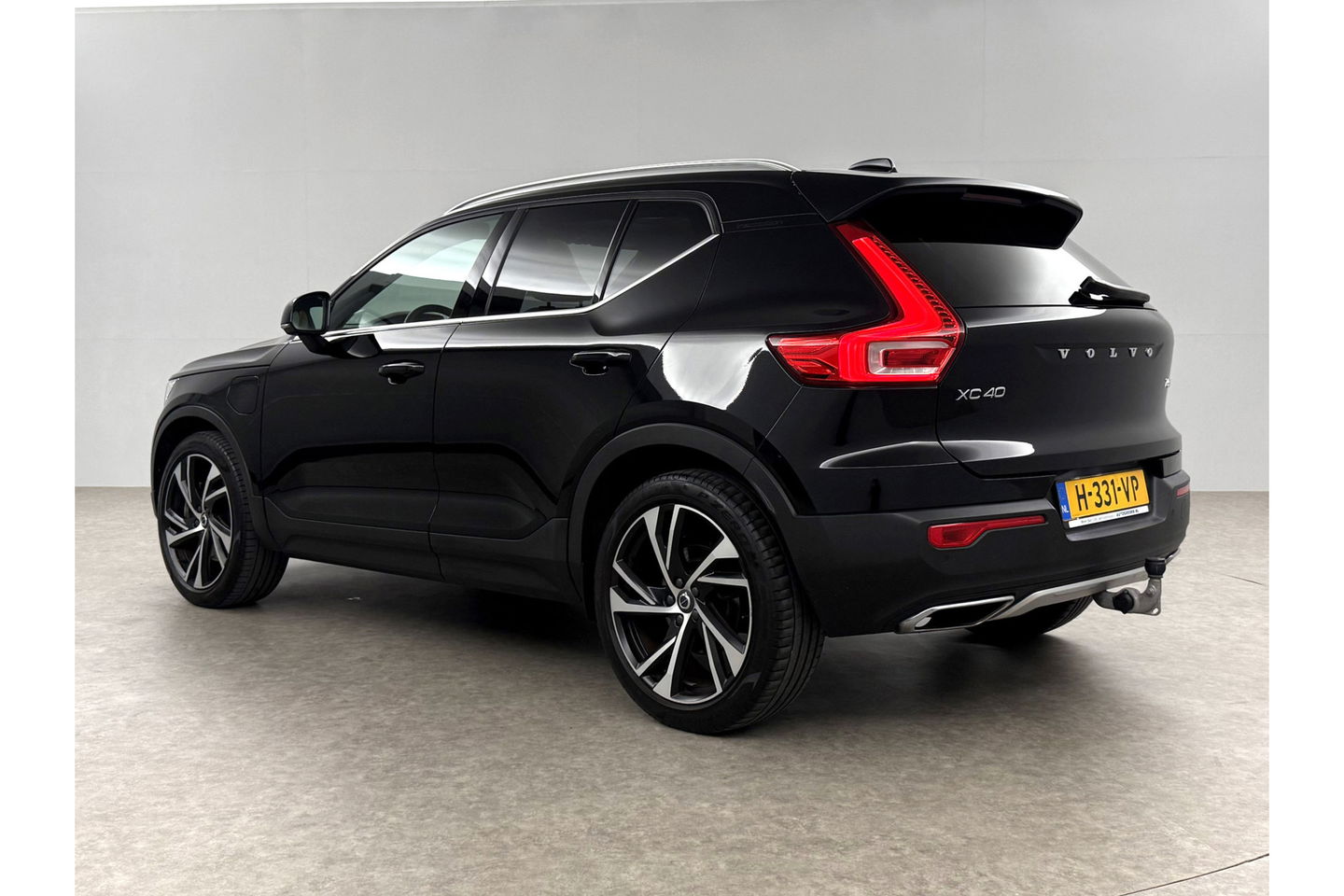 Volvo XC40 1.5 T5 Twin Engine Inscription | INCL Fietsendrager! | H/K Pano LED Carplay Trekhaak Virtual Memory Camera Clima Cruise Leder Navi PDC 20''LMV