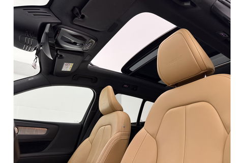 Volvo XC40 1.5 T5 Twin Engine Inscription | INCL Fietsendrager! | H/K Pano LED Carplay Trekhaak Virtual Memory Camera Clima Cruise Leder Navi PDC 20''LMV