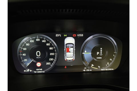 Volvo XC40 1.5 T5 Twin Engine Inscription | INCL Fietsendrager! | H/K Pano LED Carplay Trekhaak Virtual Memory Camera Clima Cruise Leder Navi PDC 20''LMV
