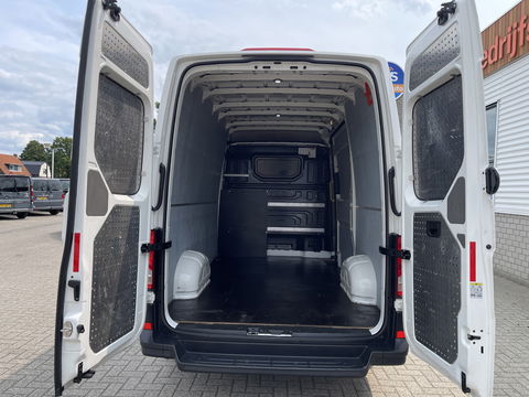 Volkswagen Crafter 35 2.0 TDI 140pk L3H3 ( voorheen L2H2 ) Comfortline / vaste prijs rijklaar € 20.950 ex btw / bpm vrij / euro 6 diesel / airco / cruise / geveerde chauffeurs stoel / nette bus !