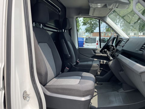Volkswagen Crafter 35 2.0 TDI 140pk L3H3 ( voorheen L2H2 ) Comfortline / vaste prijs rijklaar € 20.950 ex btw / bpm vrij / euro 6 diesel / airco / cruise / geveerde chauffeurs stoel / nette bus !