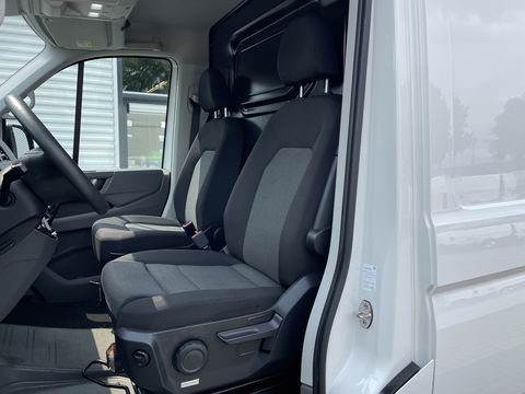 Volkswagen Crafter 35 2.0 TDI 140pk L3H3 ( voorheen L2H2 ) Comfortline / vaste prijs rijklaar € 20.950 ex btw / bpm vrij / euro 6 diesel / airco / cruise / geveerde chauffeurs stoel / nette bus !