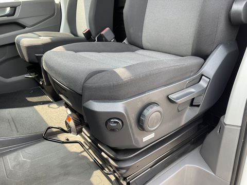 Volkswagen Crafter 35 2.0 TDI 140pk L3H3 ( voorheen L2H2 ) Comfortline / vaste prijs rijklaar € 20.950 ex btw / bpm vrij / euro 6 diesel / airco / cruise / geveerde chauffeurs stoel / nette bus !