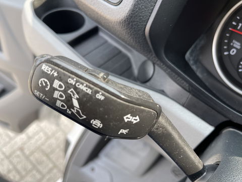 Volkswagen Crafter 35 2.0 TDI 140pk L3H3 ( voorheen L2H2 ) Comfortline / vaste prijs rijklaar € 20.950 ex btw / bpm vrij / euro 6 diesel / airco / cruise / geveerde chauffeurs stoel / nette bus !