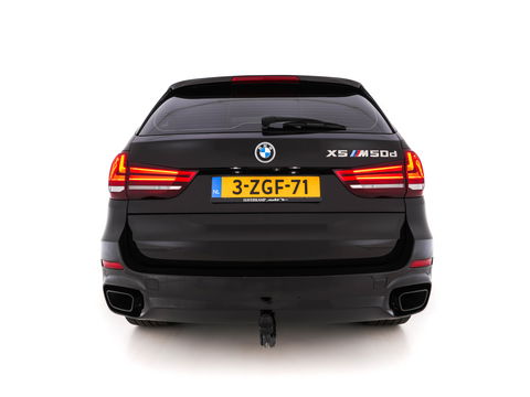 BMW X5 M50d Innovation Pack Aut. *PANO | MERINO-FULL-LEATHER | HEAD-UP | ADAPTIVE-CRUISE | BLINDSPOT | FULL-LED | MEMORY-PACK | CAMERA | KEYLESS | COMFORT-SEATS | HIFI-SOUND | TOWBAR | NAVI-FULLMAP | HEATED-SEATS | ...