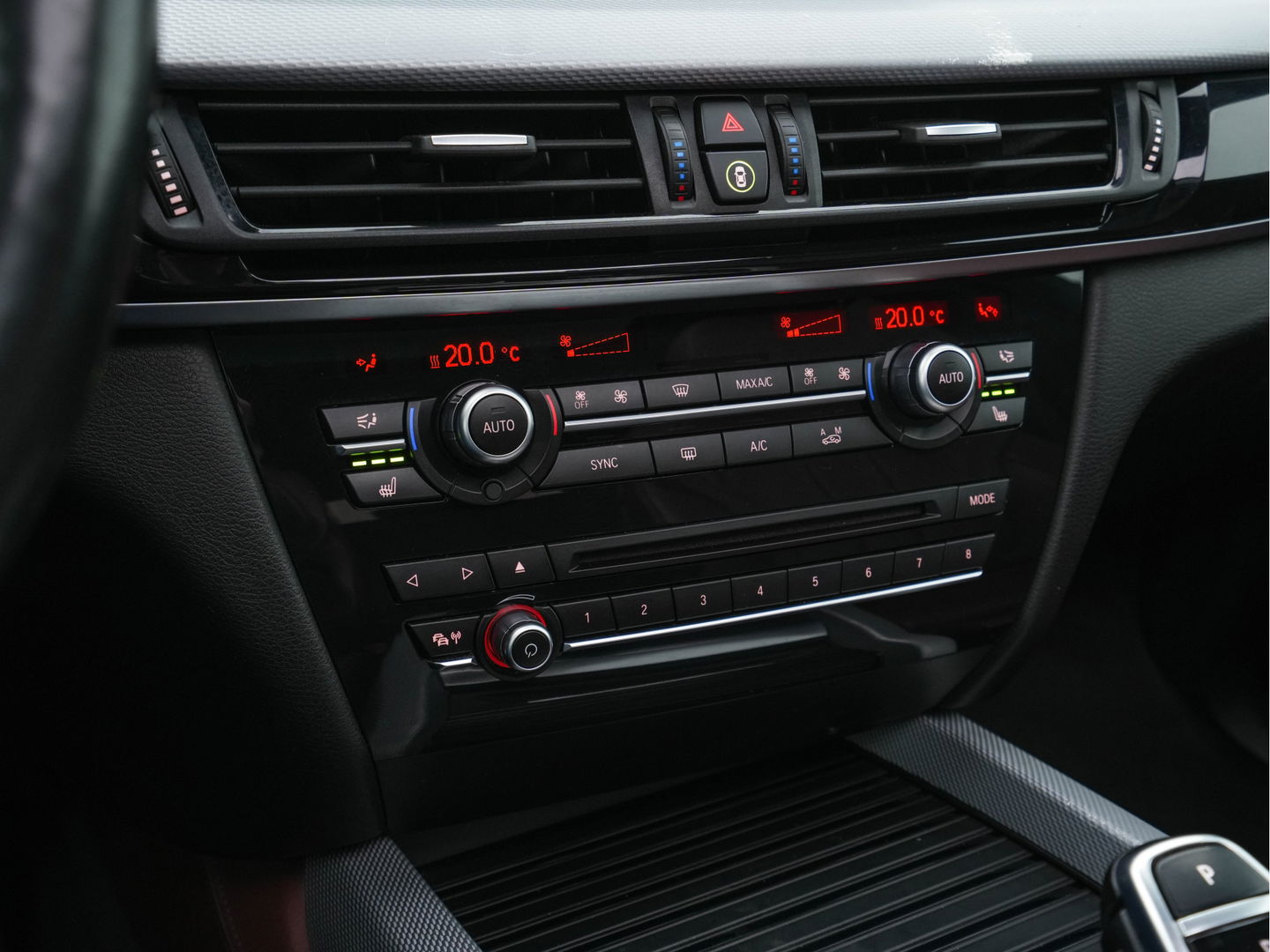 BMW X5 M50d Innovation Pack Aut. *PANO | MERINO-FULL-LEATHER | HEAD-UP | ADAPTIVE-CRUISE | BLINDSPOT | FULL-LED | MEMORY-PACK | CAMERA | KEYLESS | COMFORT-SEATS | HIFI-SOUND | TOWBAR | NAVI-FULLMAP | HEATED-SEATS | ...