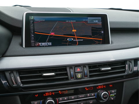BMW X5 M50d Innovation Pack Aut. *PANO | MERINO-FULL-LEATHER | HEAD-UP | ADAPTIVE-CRUISE | BLINDSPOT | FULL-LED | MEMORY-PACK | CAMERA | KEYLESS | COMFORT-SEATS | HIFI-SOUND | TOWBAR | NAVI-FULLMAP | HEATED-SEATS | ...