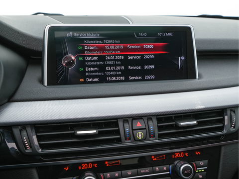 BMW X5 M50d Innovation Pack Aut. *PANO | MERINO-FULL-LEATHER | HEAD-UP | ADAPTIVE-CRUISE | BLINDSPOT | FULL-LED | MEMORY-PACK | CAMERA | KEYLESS | COMFORT-SEATS | HIFI-SOUND | TOWBAR | NAVI-FULLMAP | HEATED-SEATS | ...