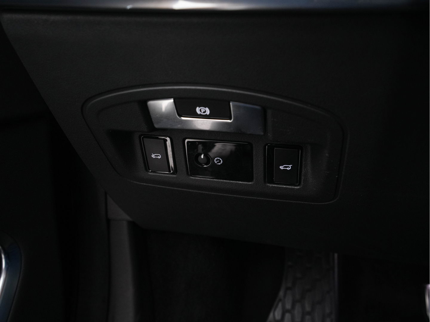 Jaguar I-PACE EV400 HSE First Edition 90 kWh AWD *PANO | LUXURY-LEATHER | MATRIX-LED | MERIDIAN-SURROUND | TOP-VIEW | BLINDSPOT | MEMORY-PACK | DIGI-COCKPIT | KEYLESS | HEAD-UP | NAVI-FULLMAP | HEATED-SPORTSEATS | DAB+ | AMBIENT-LIGHT | ...