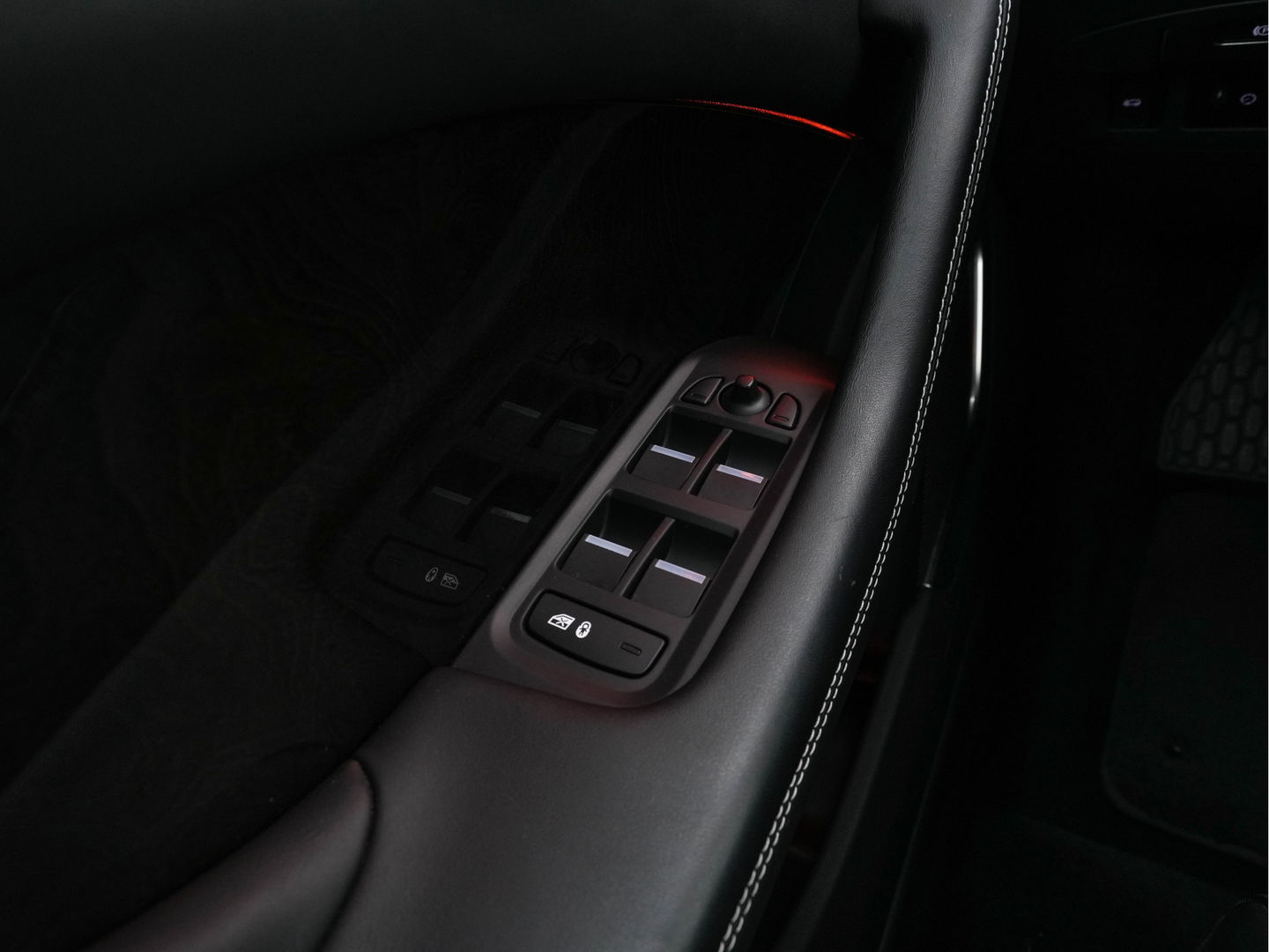 Jaguar I-PACE EV400 HSE First Edition 90 kWh AWD *PANO | LUXURY-LEATHER | MATRIX-LED | MERIDIAN-SURROUND | TOP-VIEW | BLINDSPOT | MEMORY-PACK | DIGI-COCKPIT | KEYLESS | HEAD-UP | NAVI-FULLMAP | HEATED-SPORTSEATS | DAB+ | AMBIENT-LIGHT | ...
