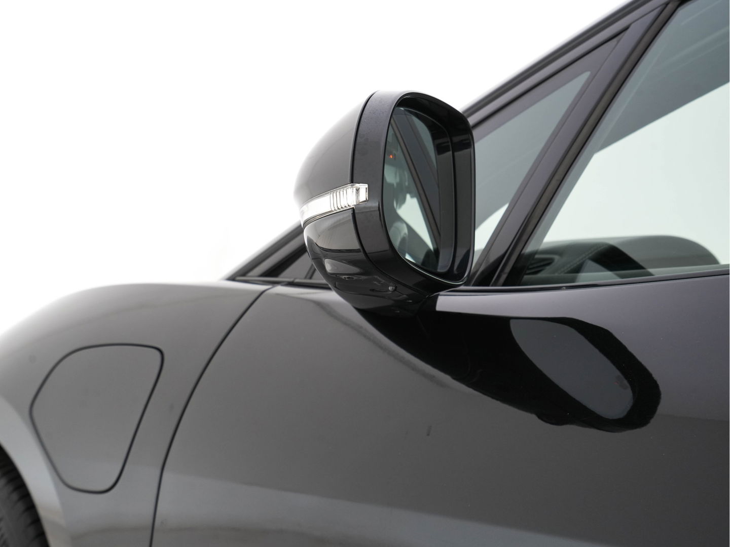 Jaguar I-PACE EV400 HSE First Edition 90 kWh AWD *PANO | LUXURY-LEATHER | MATRIX-LED | MERIDIAN-SURROUND | TOP-VIEW | BLINDSPOT | MEMORY-PACK | DIGI-COCKPIT | KEYLESS | HEAD-UP | NAVI-FULLMAP | HEATED-SPORTSEATS | DAB+ | AMBIENT-LIGHT | ...